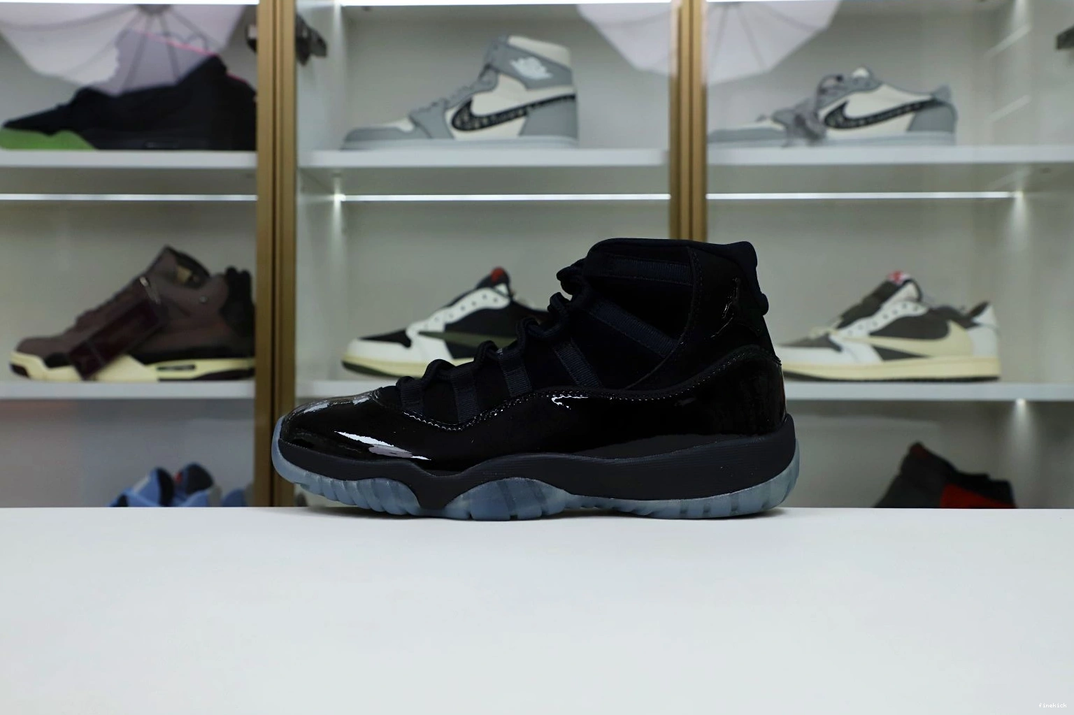 AND 'CAP RETRO 11 GOWN' AIR JORDAN 1116